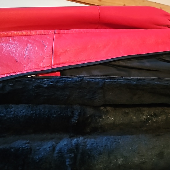 Red Leather Coat with Fox Fur Accents. LG $275. - Picture 7 of 8